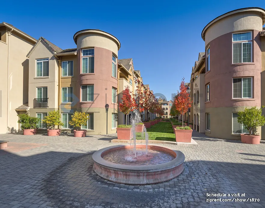2 bed, 1280 sqft, $3,890 — Photo 2