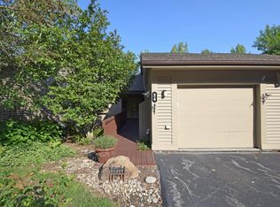 24 Miami Lakes Dr, Milford, OH 45150