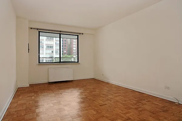 Sold by Corcoran | media 32