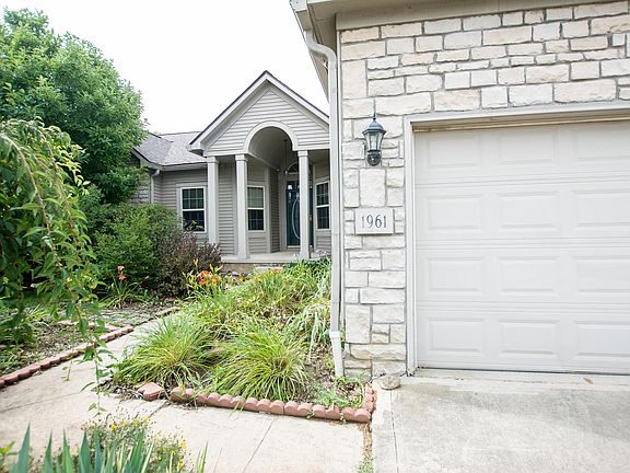 2nd image of 1961 Mayflower Cir