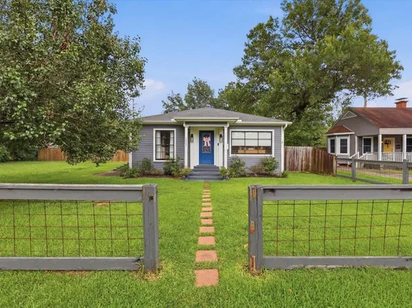 1432 East Dr, Beaumont, TX 77706