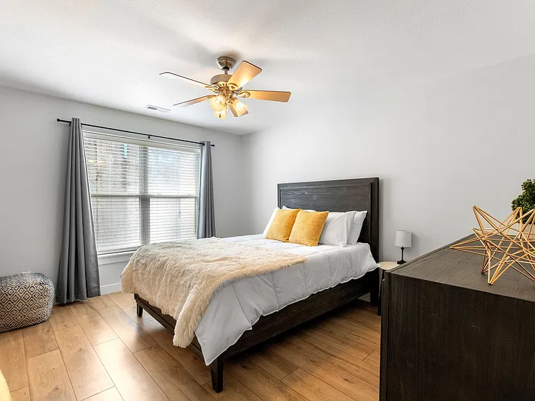 1091 Redbud Rd — Photo 12