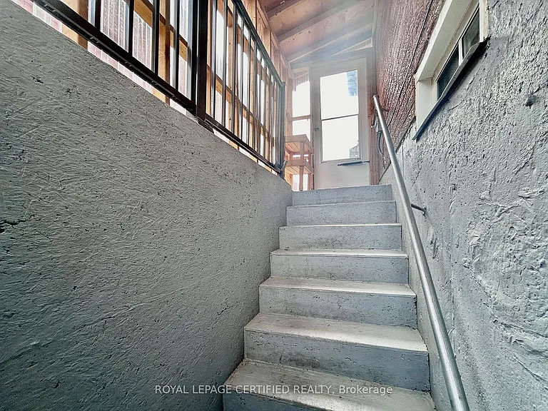 961 Stargazer Dr #BASEMENT — Photo 22