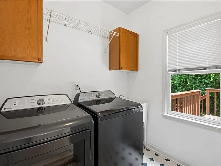 270 Edwardton Ct — Photo 33