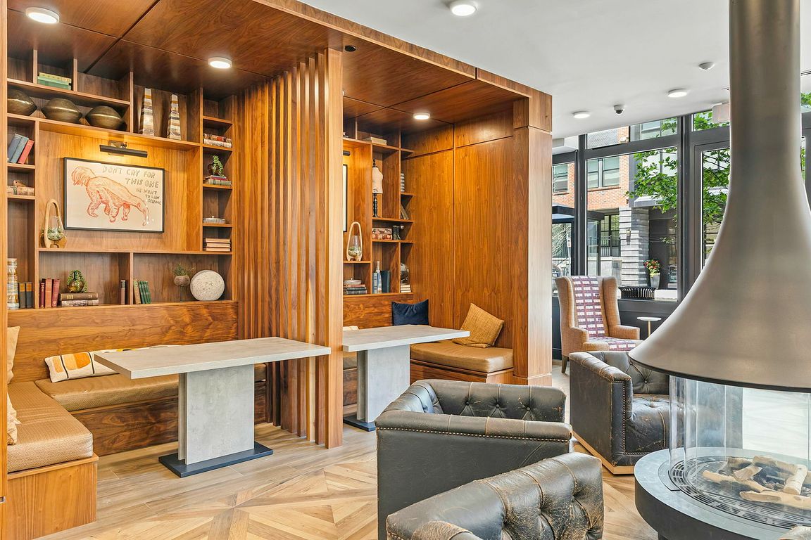 Lounge Booths