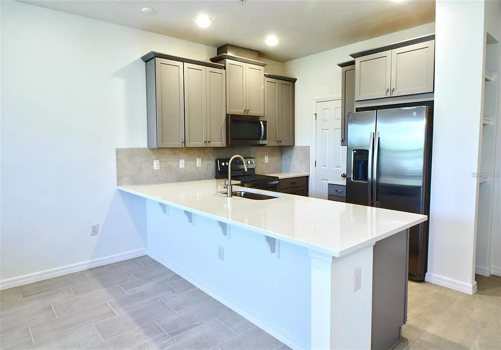 3 bed, 2.5 bath, 1524 sqft, $2,600 — Photo 4