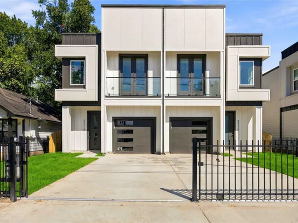 8421 Safeguard St #A/b, Houston, TX 77051