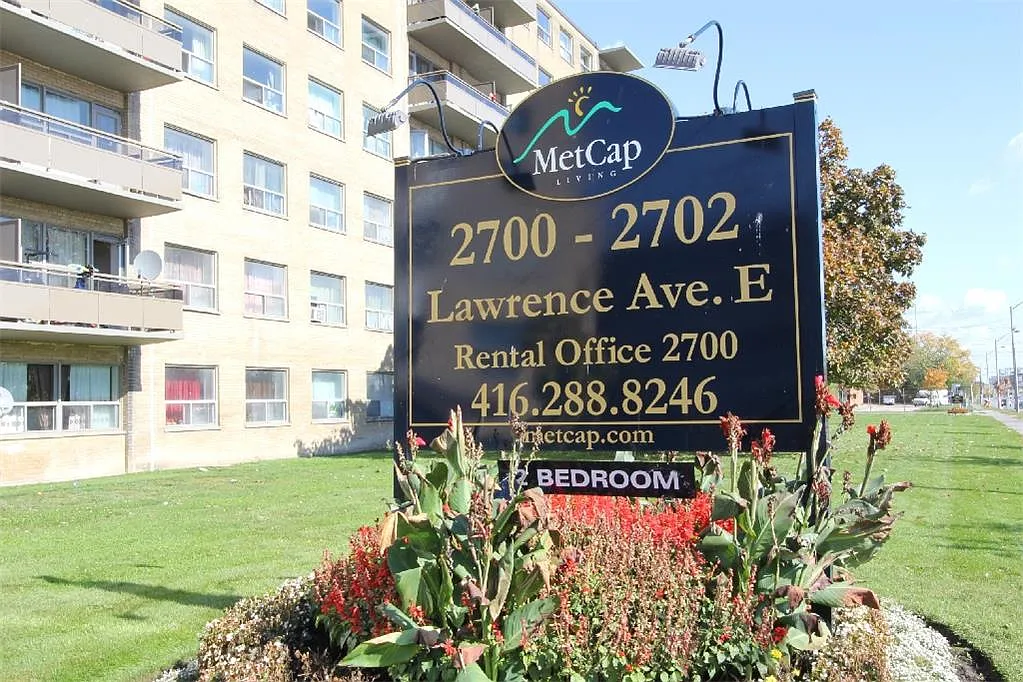2700 and 2702 Lawrence Ave, E. — Photo 2