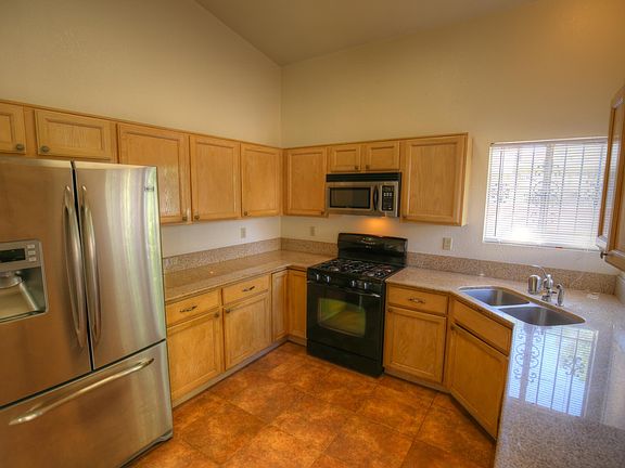 4th image of 1169 N Amberbrooke Ave
