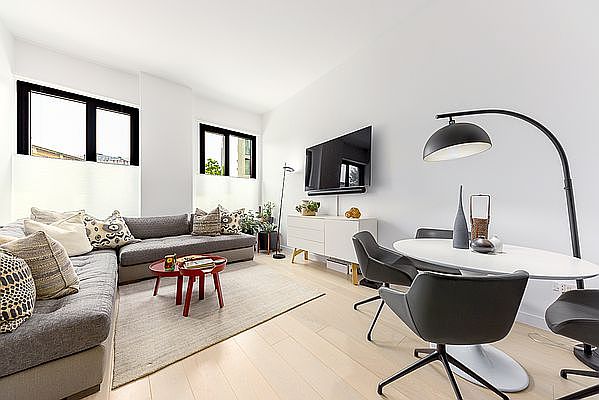 1st image of 856 Washington Ave #1B