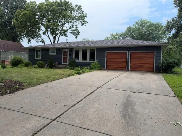 5136 Reeds Rd, Mission, KS 66202