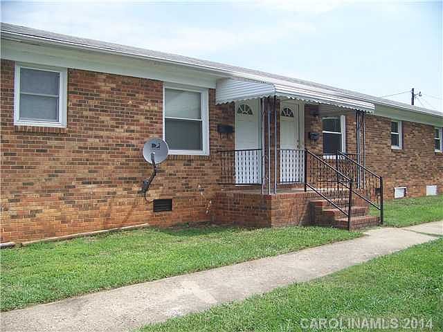 2nd image of 210 Maple Dr APT 1