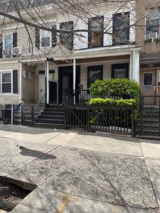 302 E 169th Street, Bronx, NY, 10456