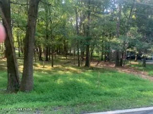 1214A N Shore Dr, Albrightsville, PA 18210