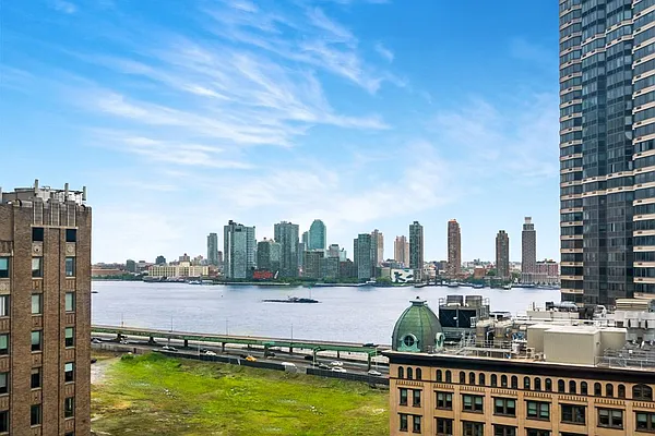 Rented by Vipler Realty | media 13