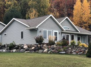 137 N 10th St, Bayfield, WI 54814