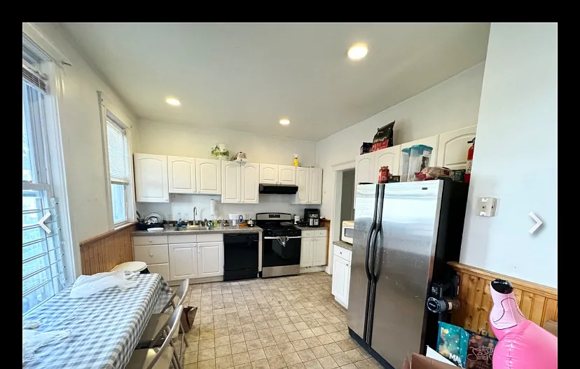 37 Hillside St #1