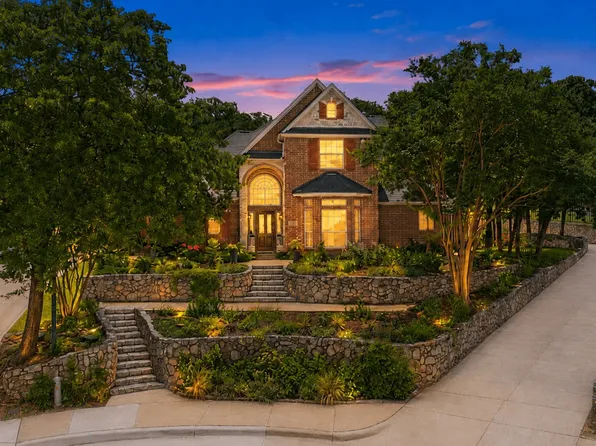 816 Lake View Ct E, Crowley, TX 76036
