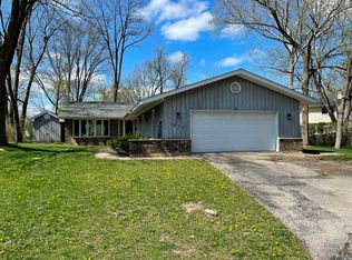 1052 Rolling Pass, Glenview, IL 60025