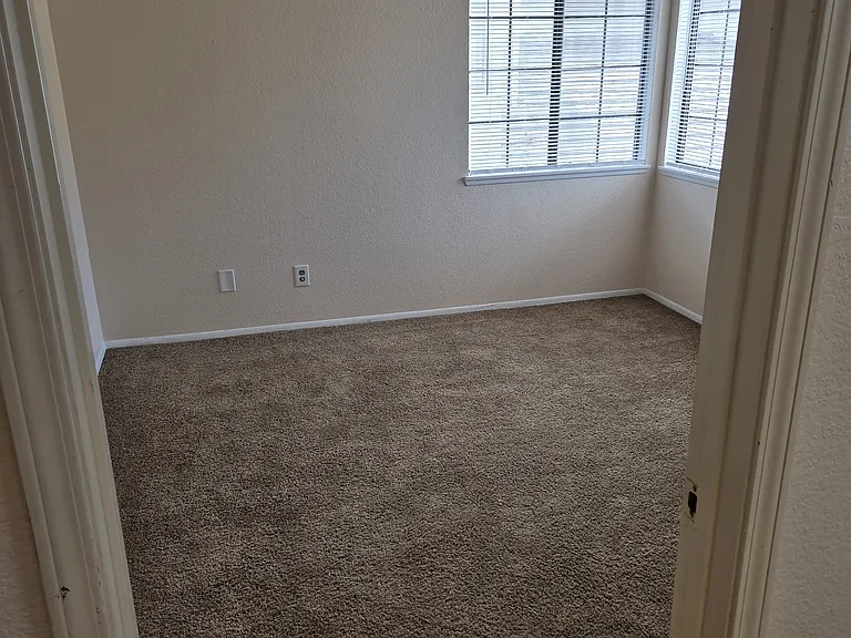 10480 Brookmead Dr — Photo 16