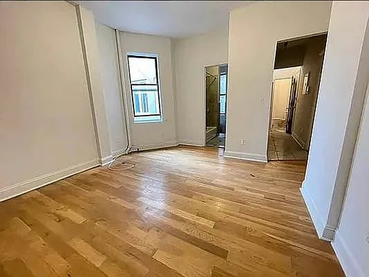 Rented by J PRESTON AND ASSOCIATES INC | media 5