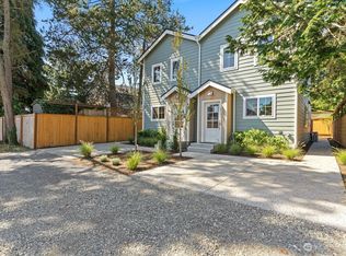 11714 B 26th Ave NE, Seattle, WA 98125