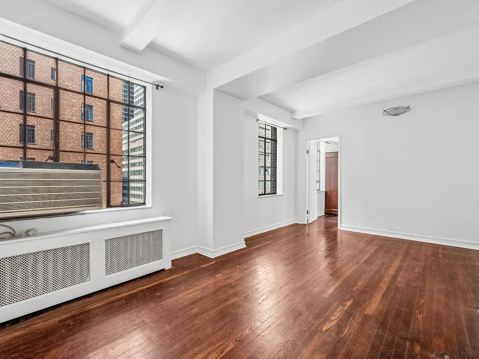 320 East 42nd Street — Photo 2