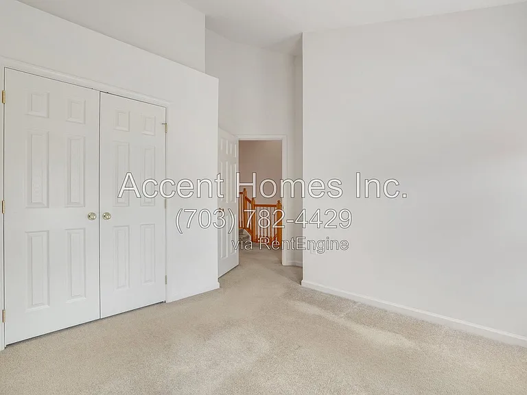21217 Millwood Sq — Photo 39