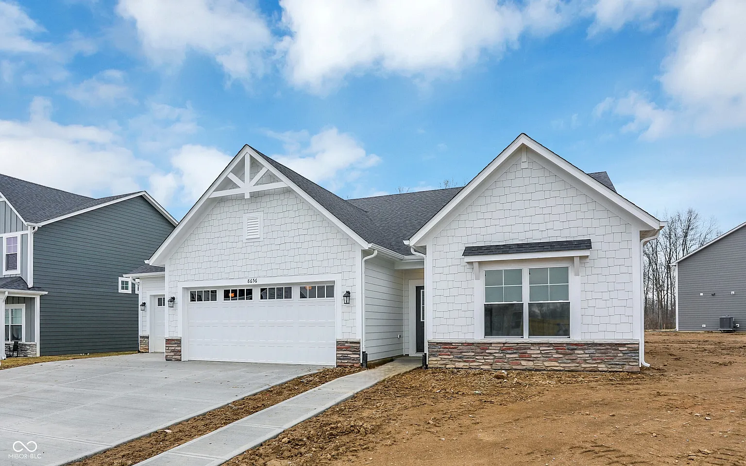 8656 Meadowlands Ct photo 1