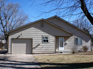 1808 N Dearborn St, Augusta, KS 67010