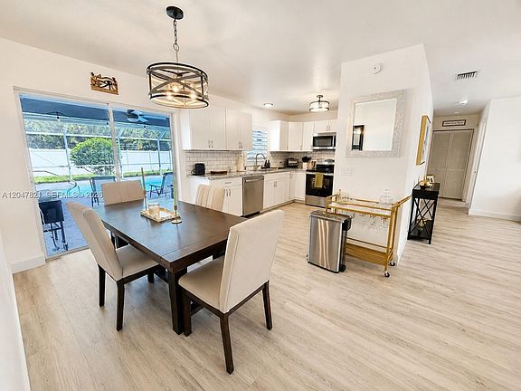 4th image of 2205 Jo Haywood Dr