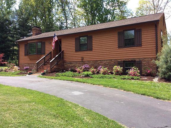 2nd image of 200 Leewood Dr