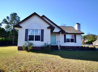 102 Stonewall St, Raeford, NC 28376
