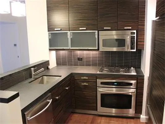 Rented by R New York | media 49