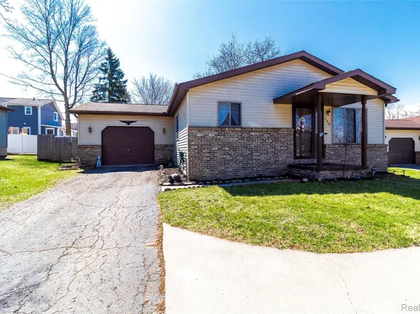 230 E Oregon St, Lapeer, MI 48446