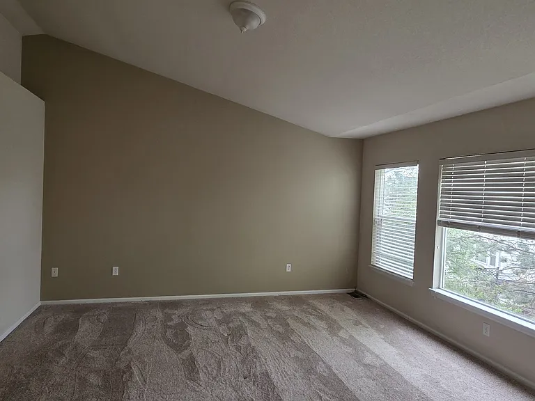17059 Cornerstone Dr — Photo 10