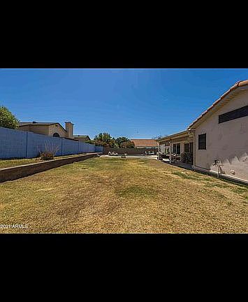 3rd image of 112 N Quail