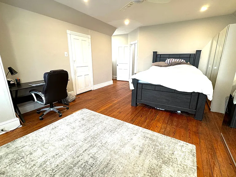 450 Lyceum Ave #4 — Photo 10