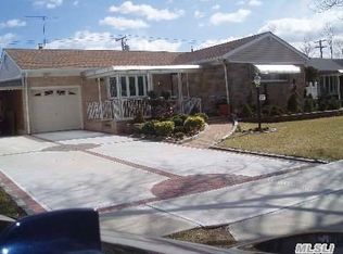 547 Parkway Dr, Elmont, NY 11003