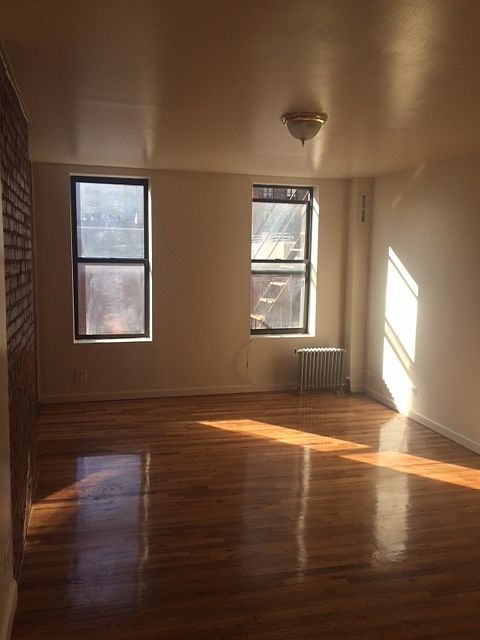 2nd image of 225 W 105th St APT 2RW