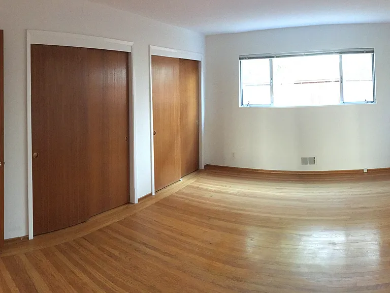 270 Waverley St #12 — Photo 9