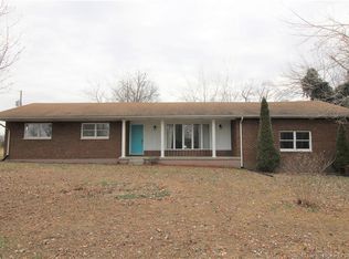 9304 Henryville Otisco Rd, Otisco, IN 47163