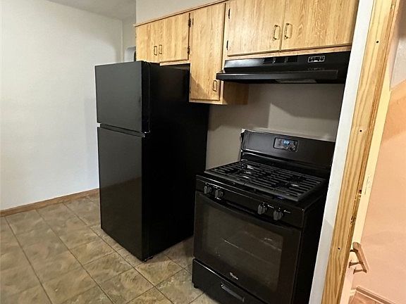 5th image of 2622 Park Dr