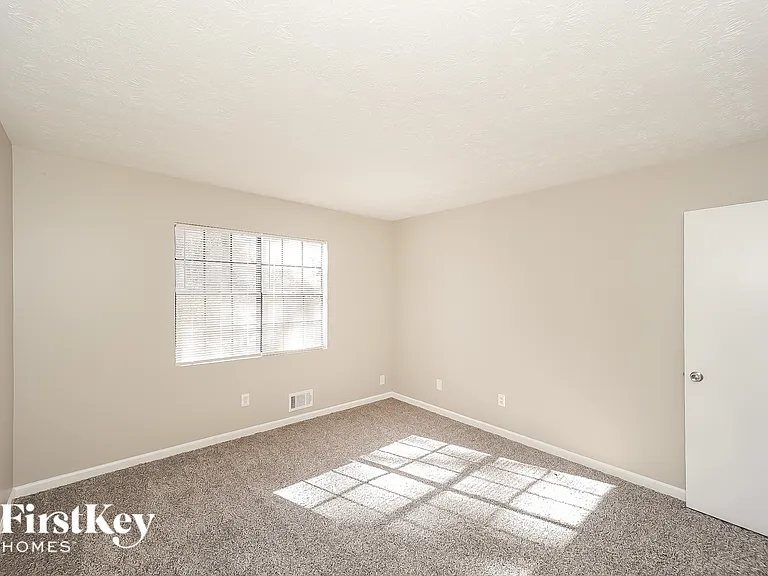 1292 Brookvale Dr — Photo 10