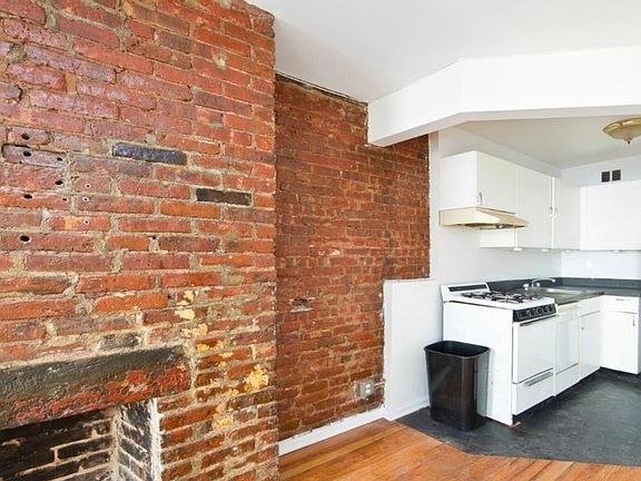 2nd image of 220 Avenue B APT 2W