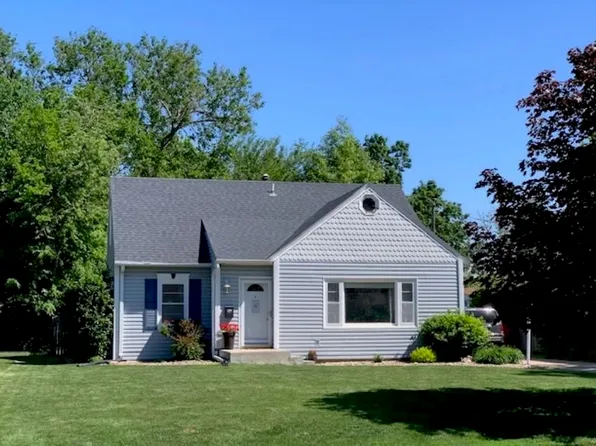 502 E 19th St, Yankton, SD 57078