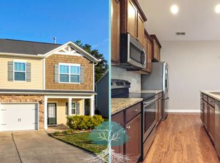 633 Hunters Ridge Dr, Fuquay Varina, NC 27526