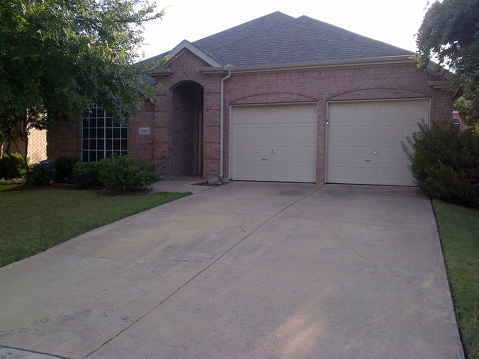 1st image of 2312 Killarney Dr