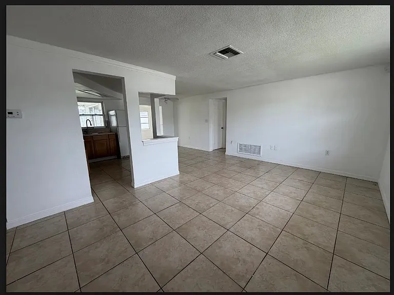 10110 Cherry Creek Ln — Photo 2