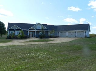 6575 E Skinner Rd, Stillman Valley, IL 61084